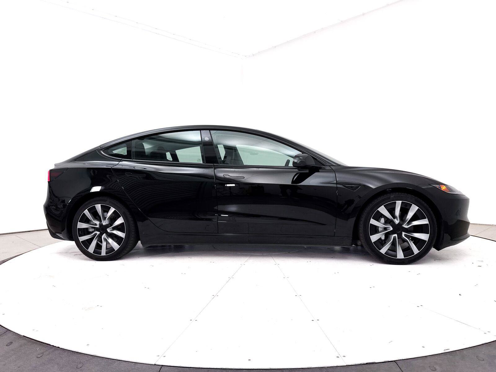 Used 2024 Tesla Model 3 Long Range AWD/4WD image 42