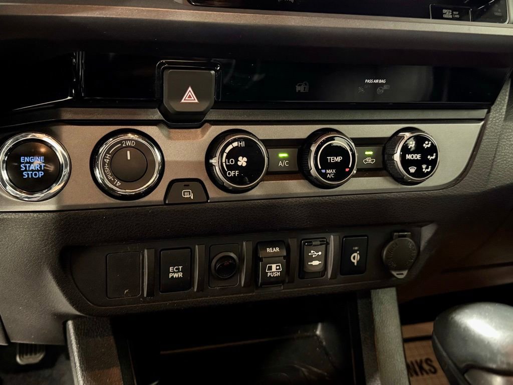 Used 2018 Toyota Tacoma TRD Off-Road image 19