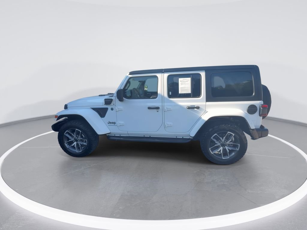 Used 2024 Jeep Wrangler Unlimited w/ Convenience Group AWD/4WD image 5