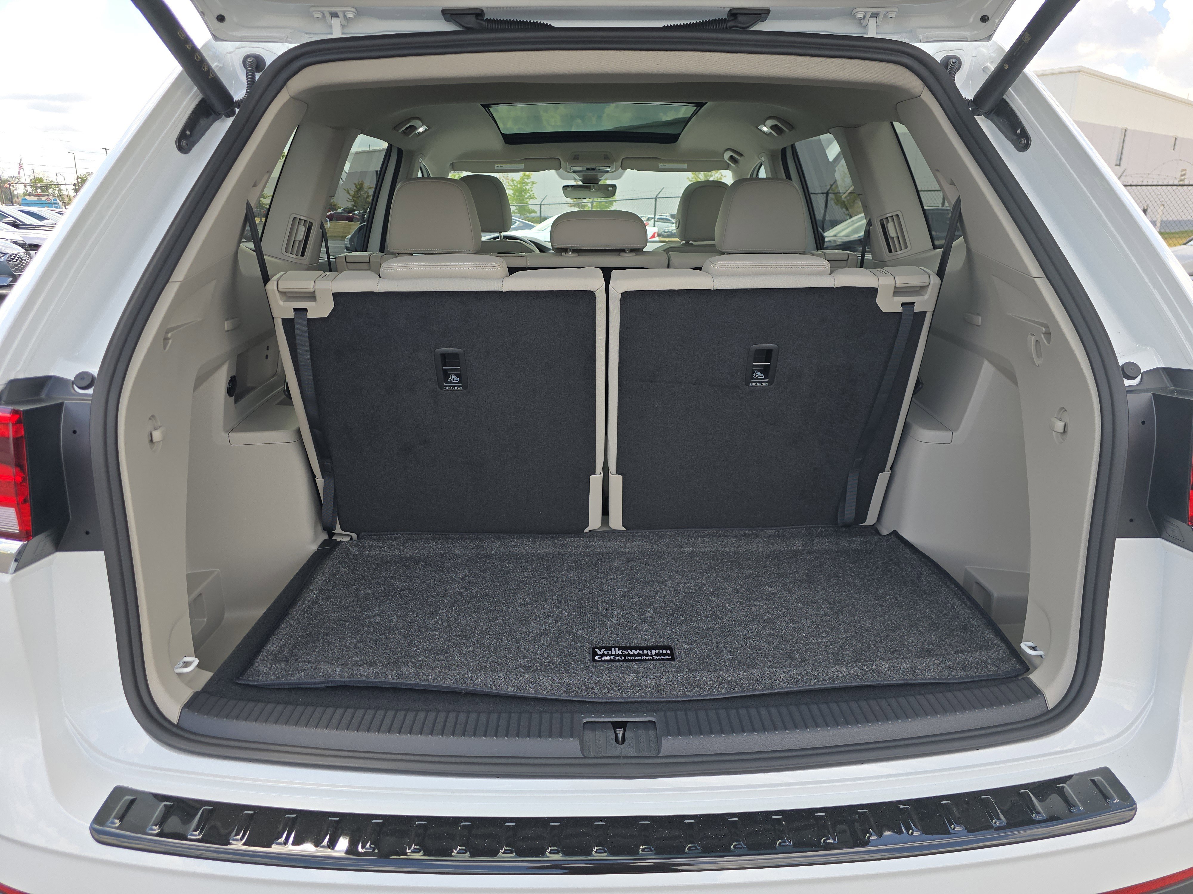 New 2026 Volkswagen Atlas SE image 12