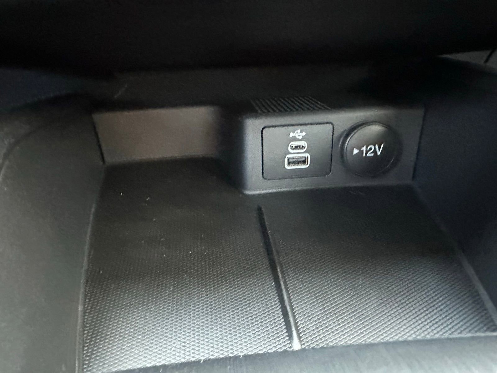 Used 2025 Ford Escape Active image 16