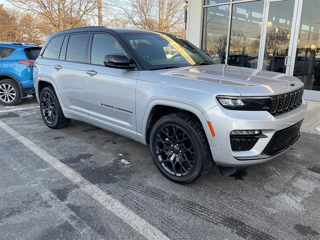 Used 2025 Jeep Grand Cherokee Summit w/ Obsidian Package