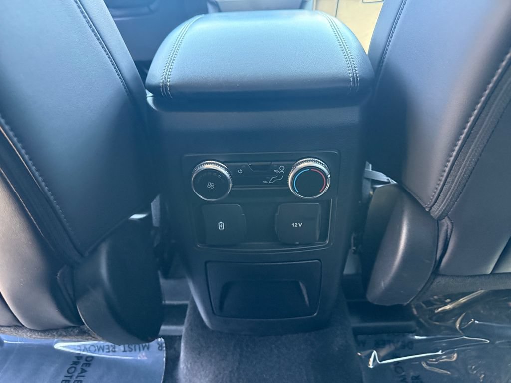 Used 2023 Ford Explorer XLT w/ Equipment Group 202A AWD/4WD image 15