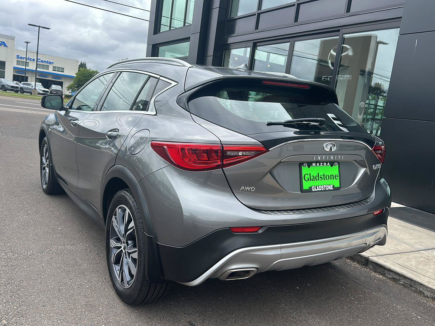 Used 2017 INFINITI QX30 Premium AWD/4WD image 11