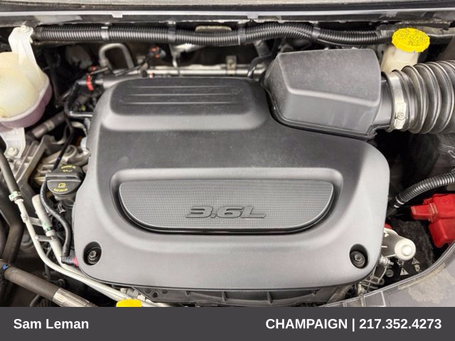Used 2024 Chrysler Pacifica Touring-L FWD image 10
