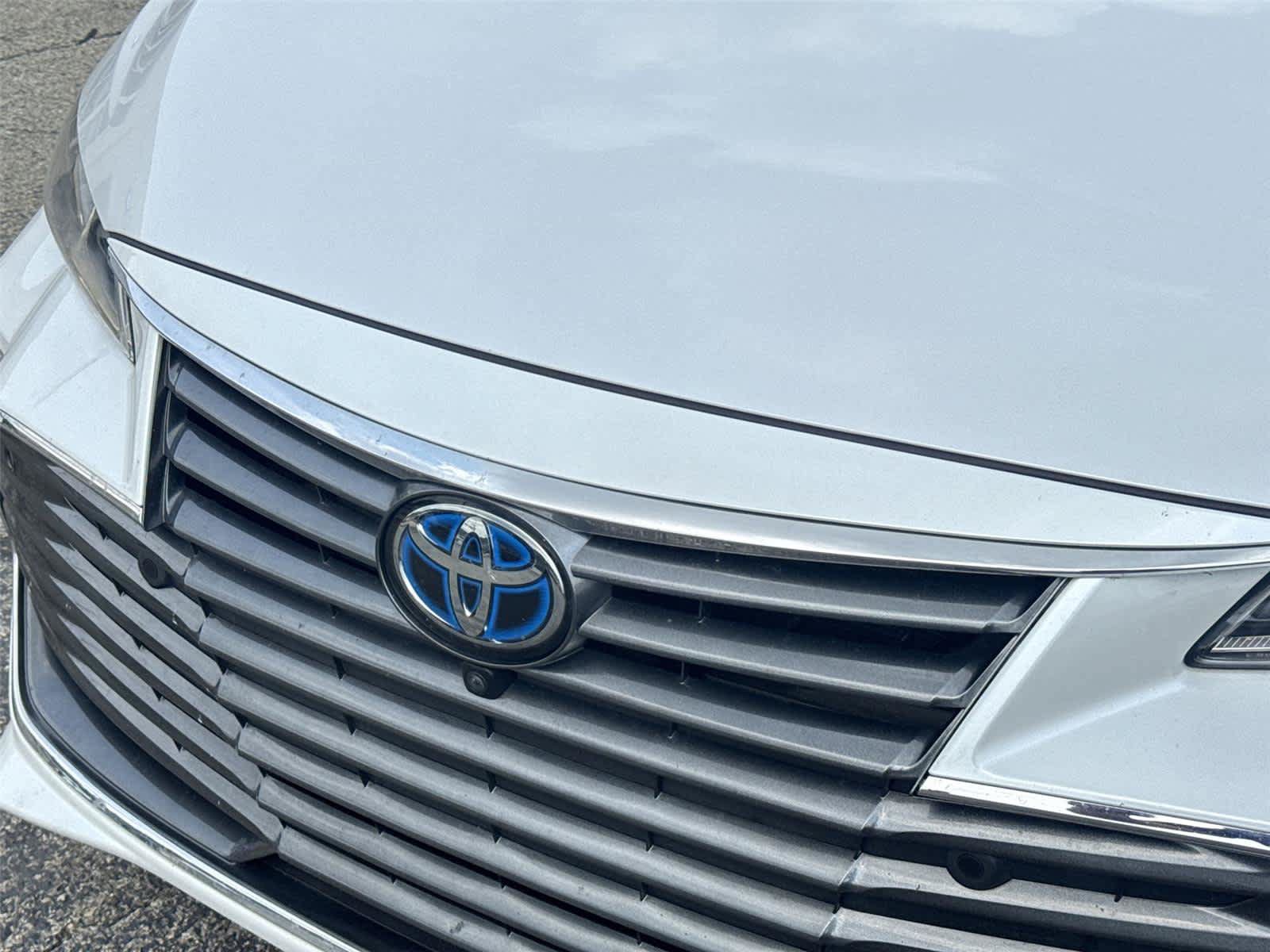 Used 2019 Toyota Avalon Limited w/ Advanced Safety Package FWD image 10