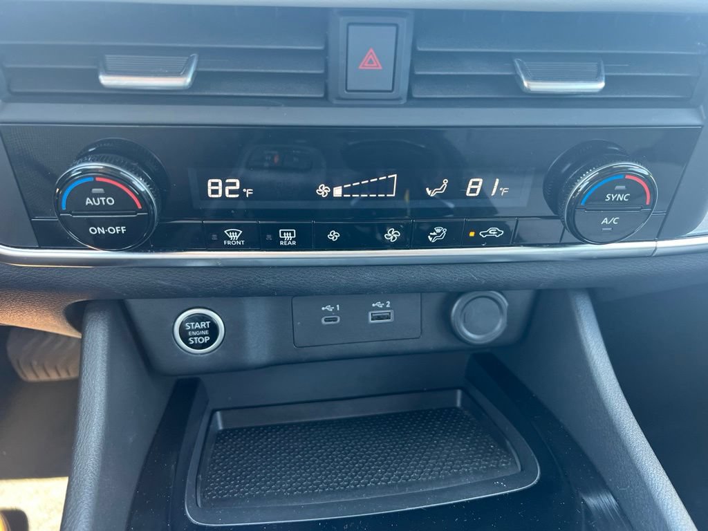 Used 2023 Nissan Rogue SV AWD/4WD image 18