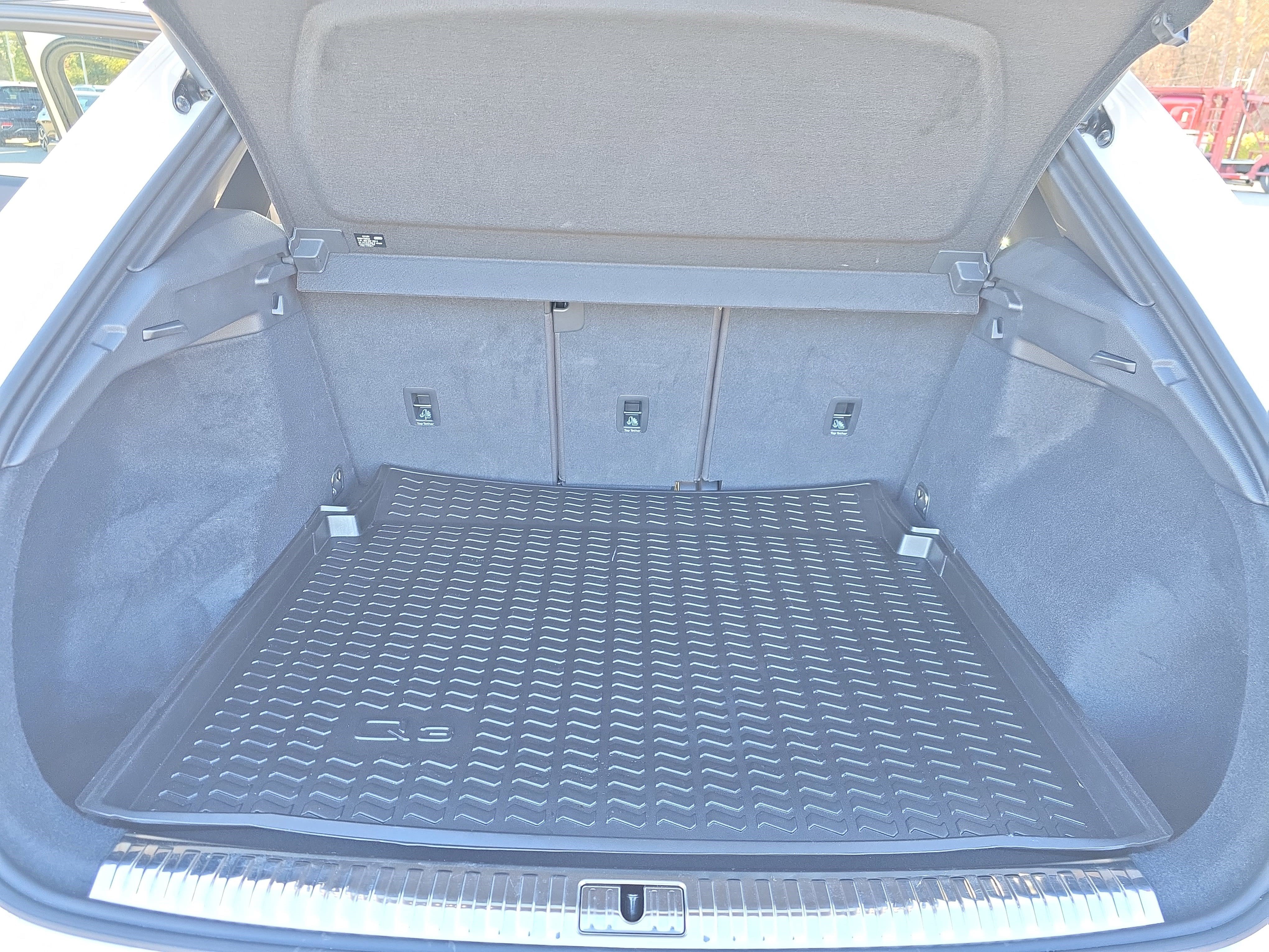 Certified 2023 Audi Q3 2.0T Premium w/ Black Optic Sport Package image 12