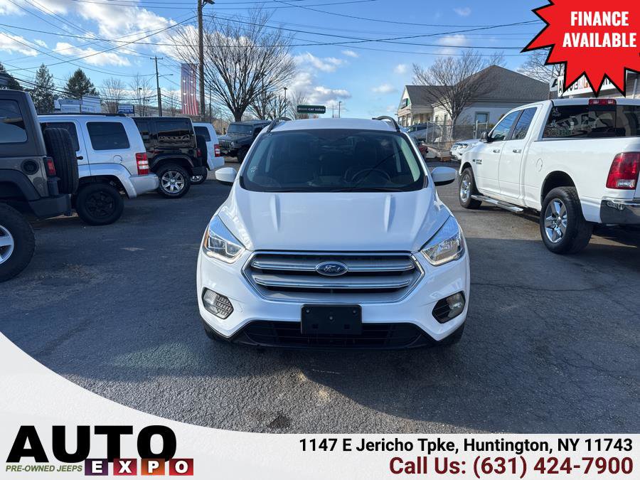 Used 2019 Ford Escape SEL image 2