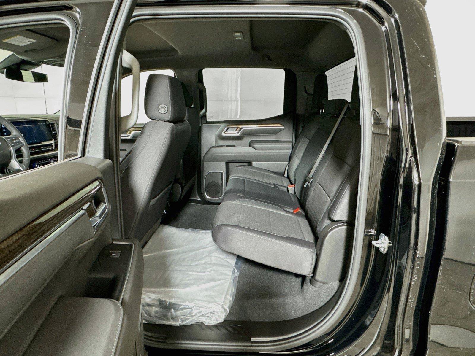 New 2026 Chevrolet Silverado 1500 LT AWD/4WD image 13