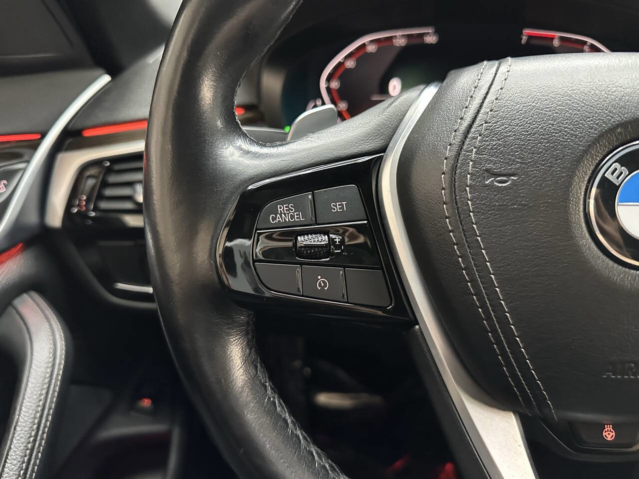 Used 2020 BMW 530i w/ Convenience Package image 21