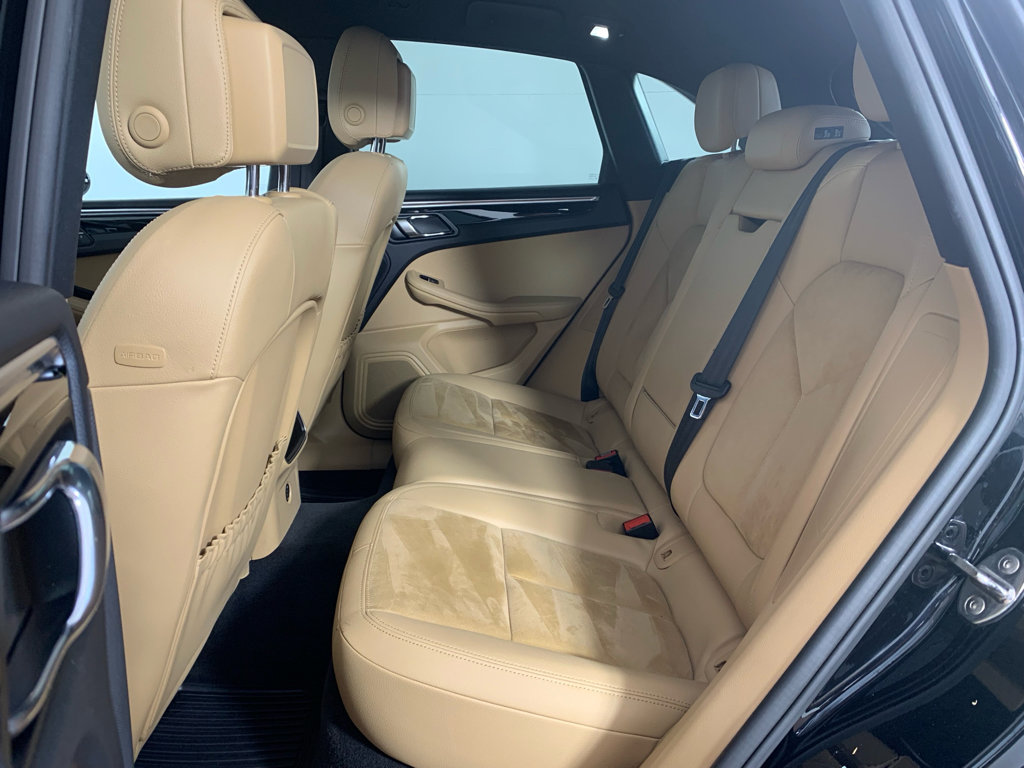 Used 2018 Porsche Macan image 33