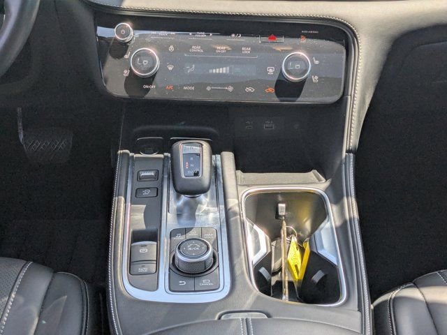 Used 2023 INFINITI QX60 Luxe w/ Vision Package FWD image 19