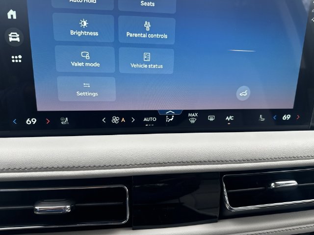 New 2026 Lincoln Aviator AWD image 19