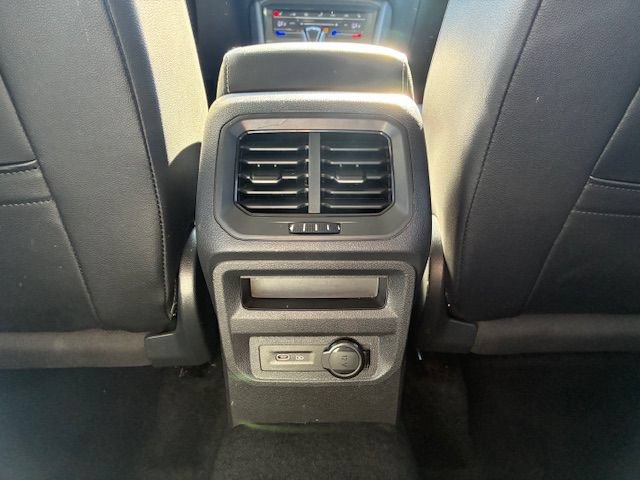 Used 2024 Volkswagen Tiguan SE AWD/4WD image 19