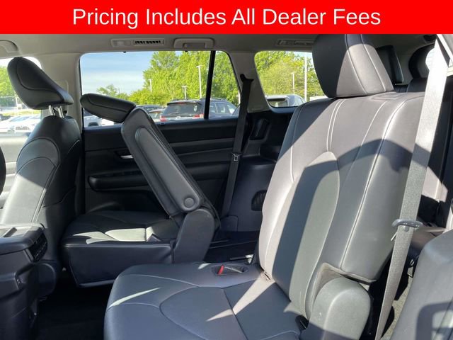 Used 2024 Toyota Grand Highlander AWD image 16