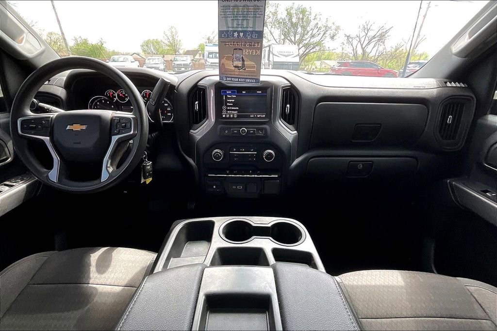 Used 2022 Chevrolet Silverado 2500 Custom w/ Custom Value Package image 14