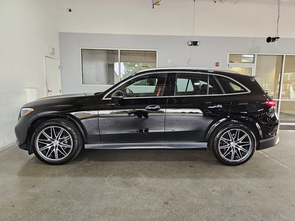 Used 2025 Mercedes-Benz GLC 43 AMG 4MATIC image 7