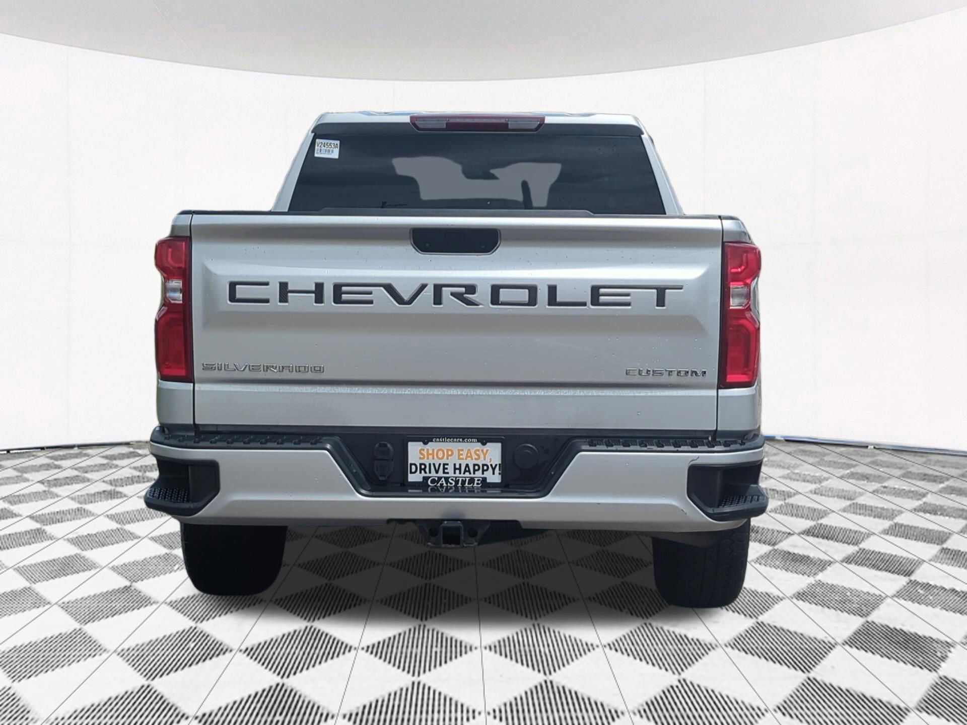 Used 2019 Chevrolet Silverado 1500 Custom w/ Custom Value Package AWD/4WD image 5
