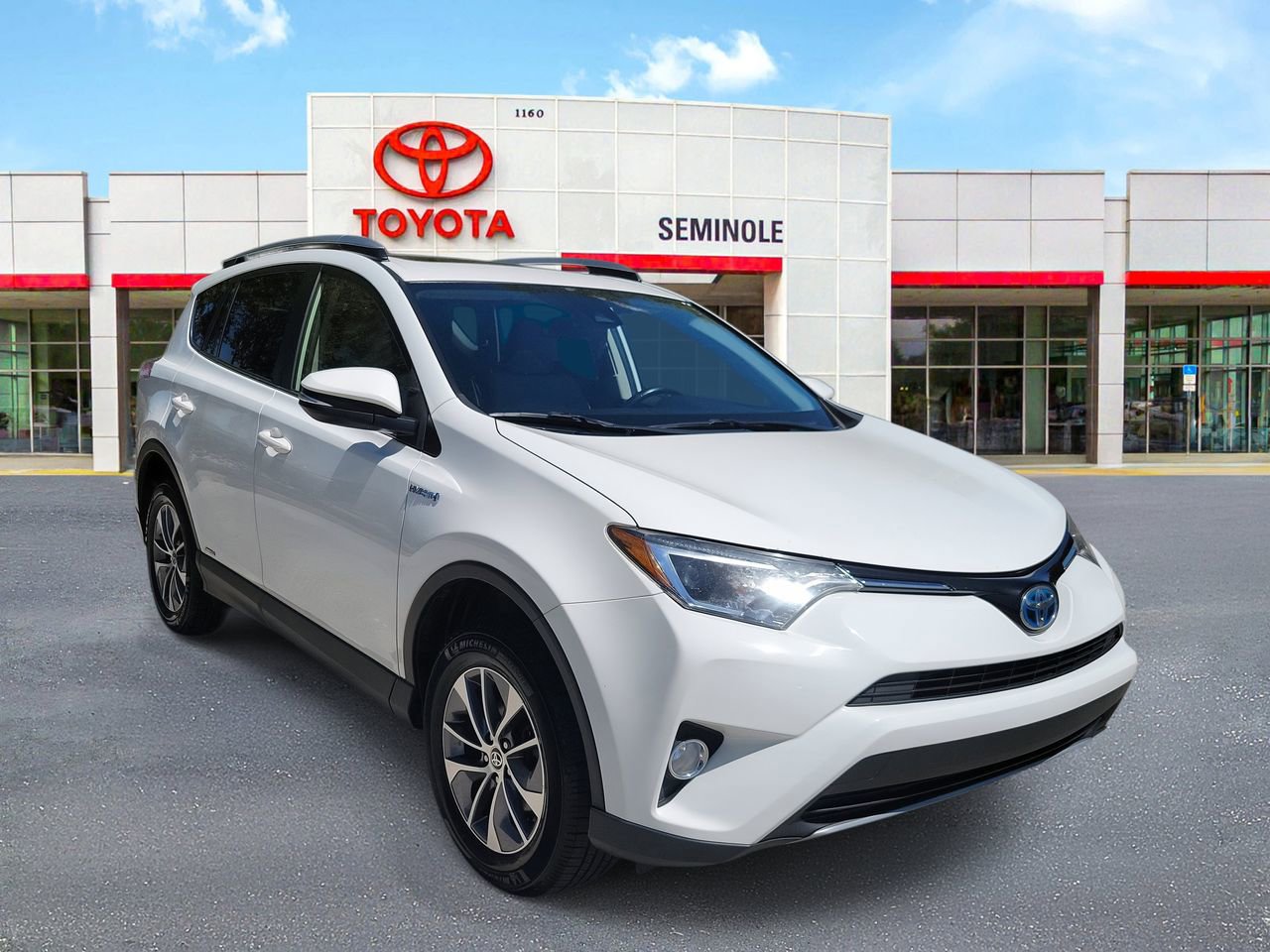 Used 2017 Toyota RAV4 XLE w/ All Weather Liner Package image 2