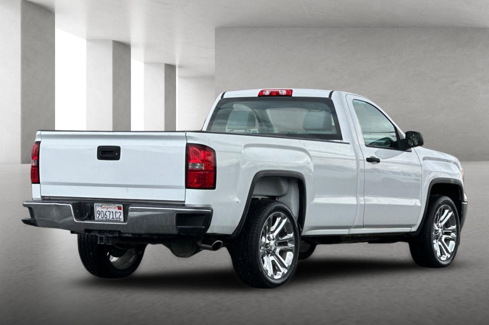 Used 2015 GMC Sierra 1500 2WD Regular Cab image 4