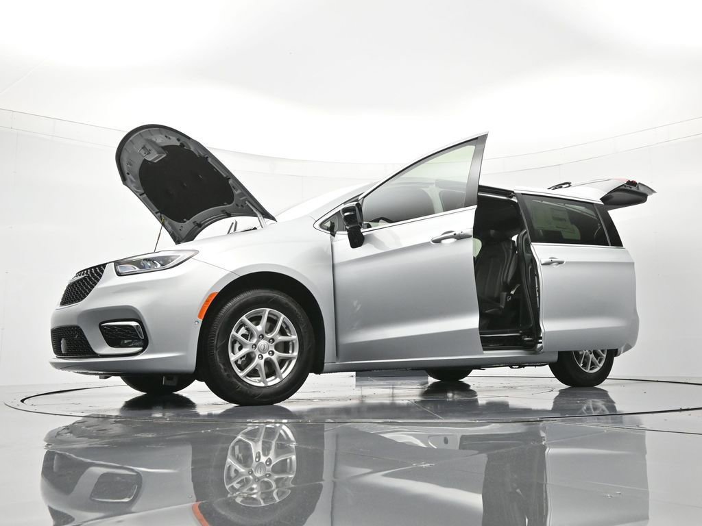 New 2026 Chrysler Pacifica Select FWD image 48