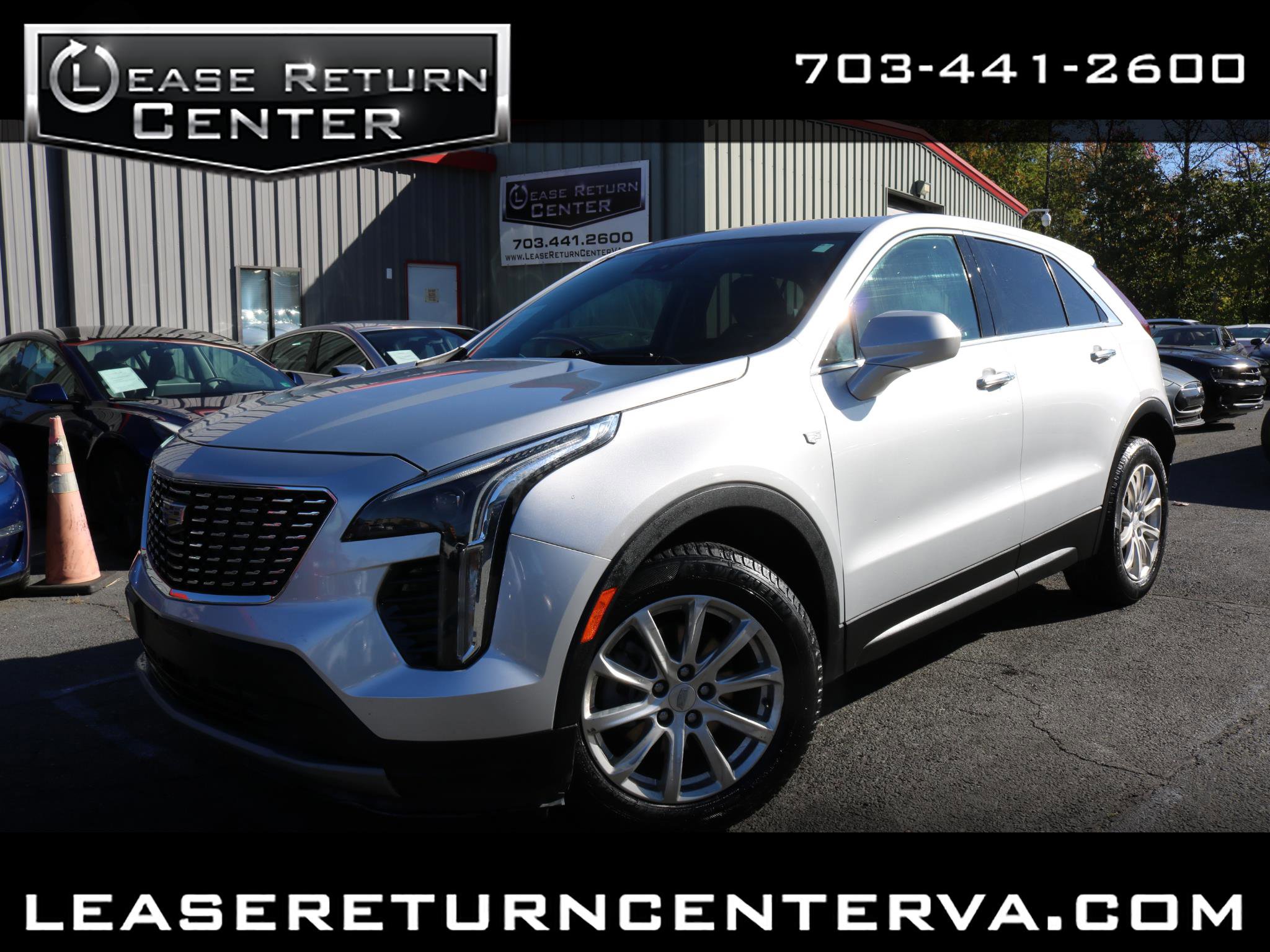 Used 2021 Cadillac XT4 Luxury w/ Cold Weather Package image 1