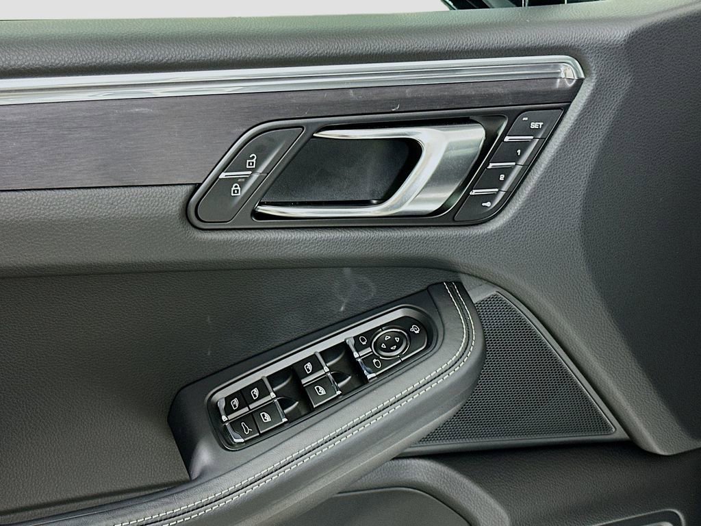 New 2026 Porsche Macan GTS image 20