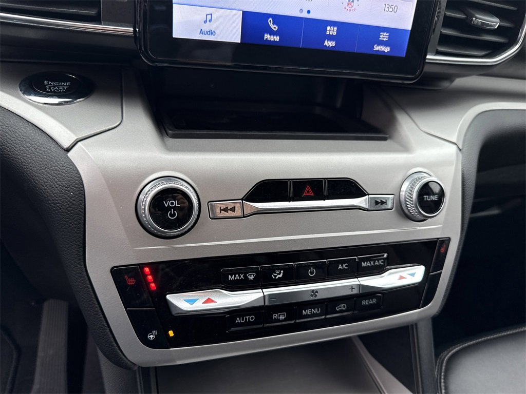 Used 2022 Ford Explorer XLT w/ Equipment Group 202A image 30