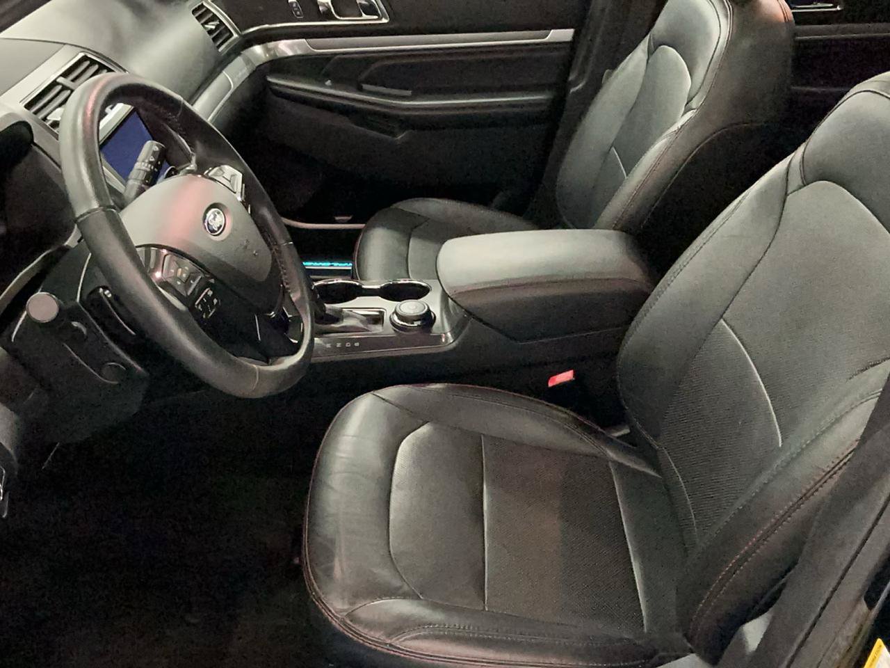 Used 2018 Ford Explorer Sport w/ Equipment Group 401A AWD/4WD image 10