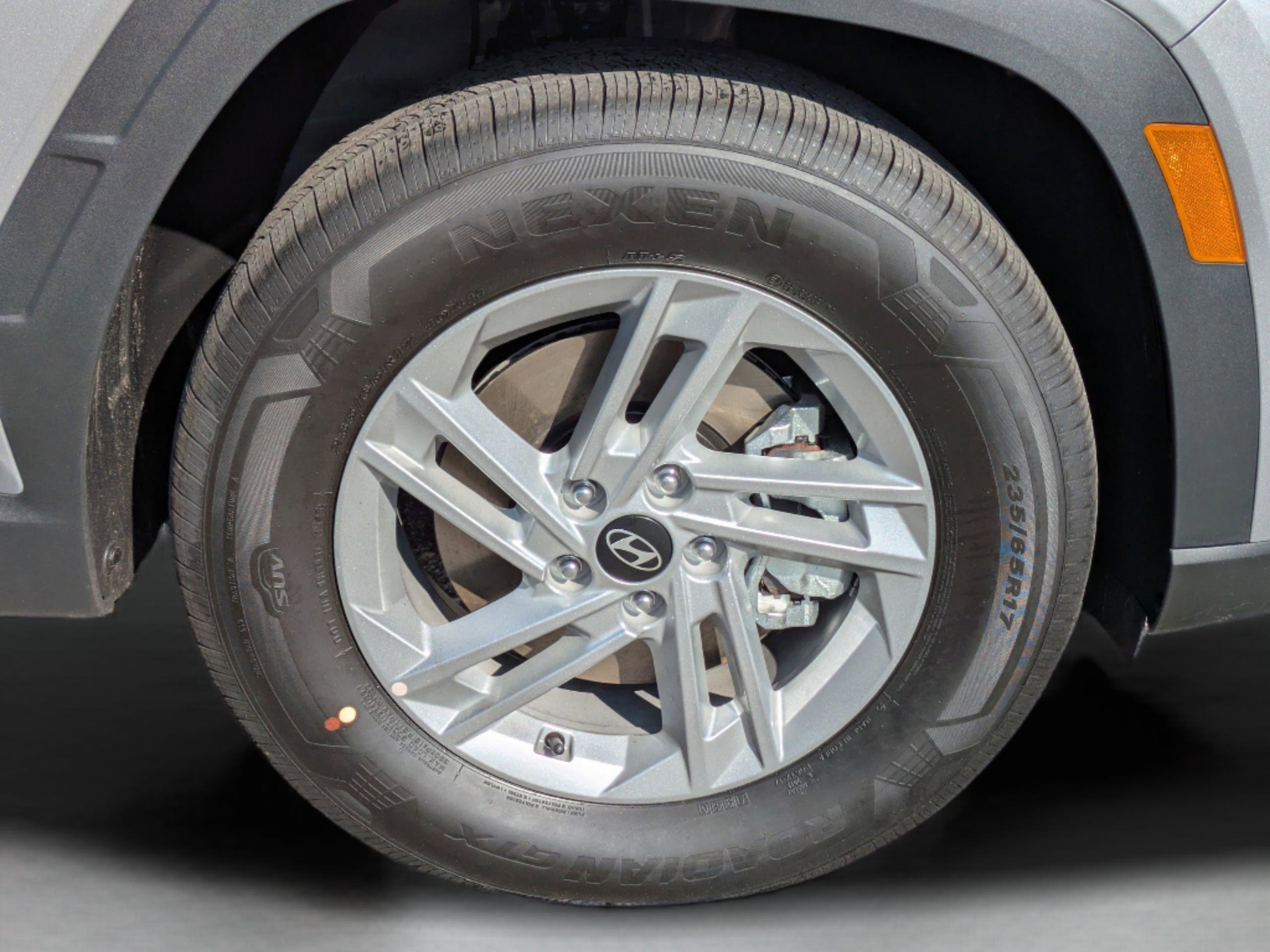 New 2026 Hyundai Tucson SE image 14