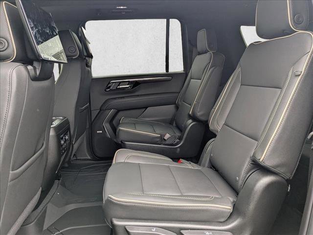 New 2026 Chevrolet Suburban Premier image 17