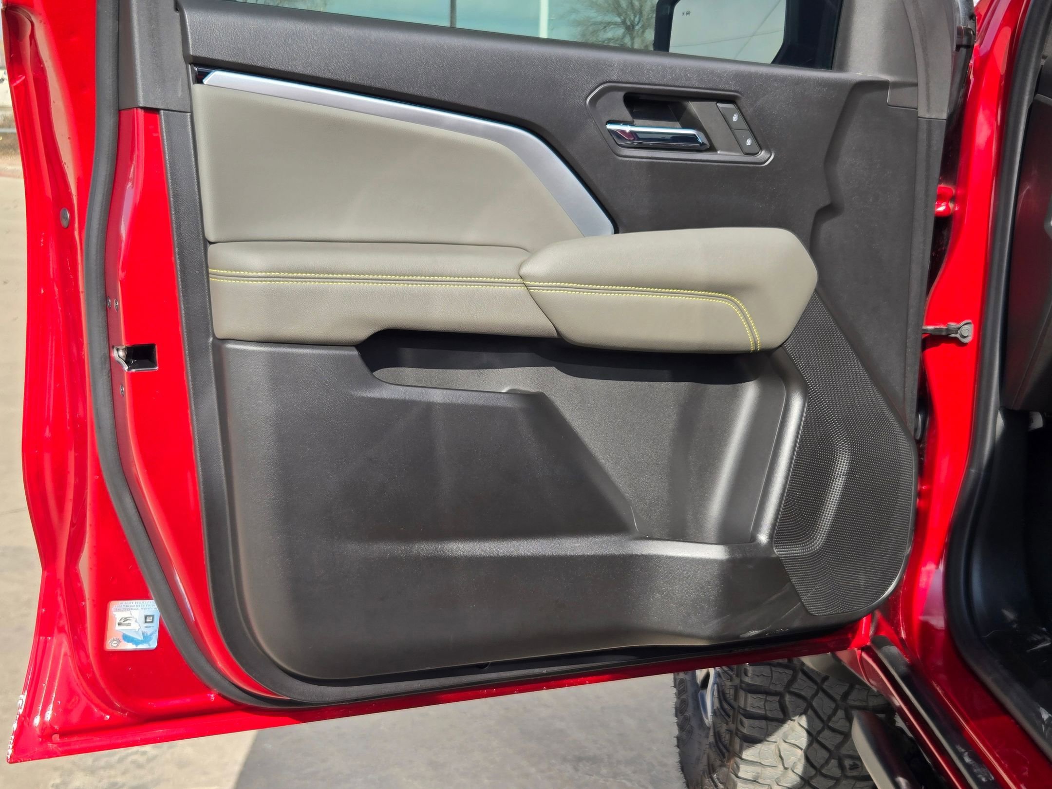 Certified 2024 Chevrolet Colorado ZR2 w/ Technology Package image 11