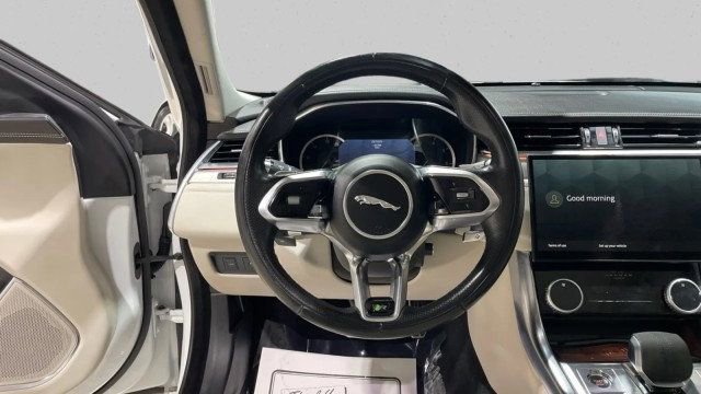 Used 2022 Jaguar XF R-Dynamic SE image 14