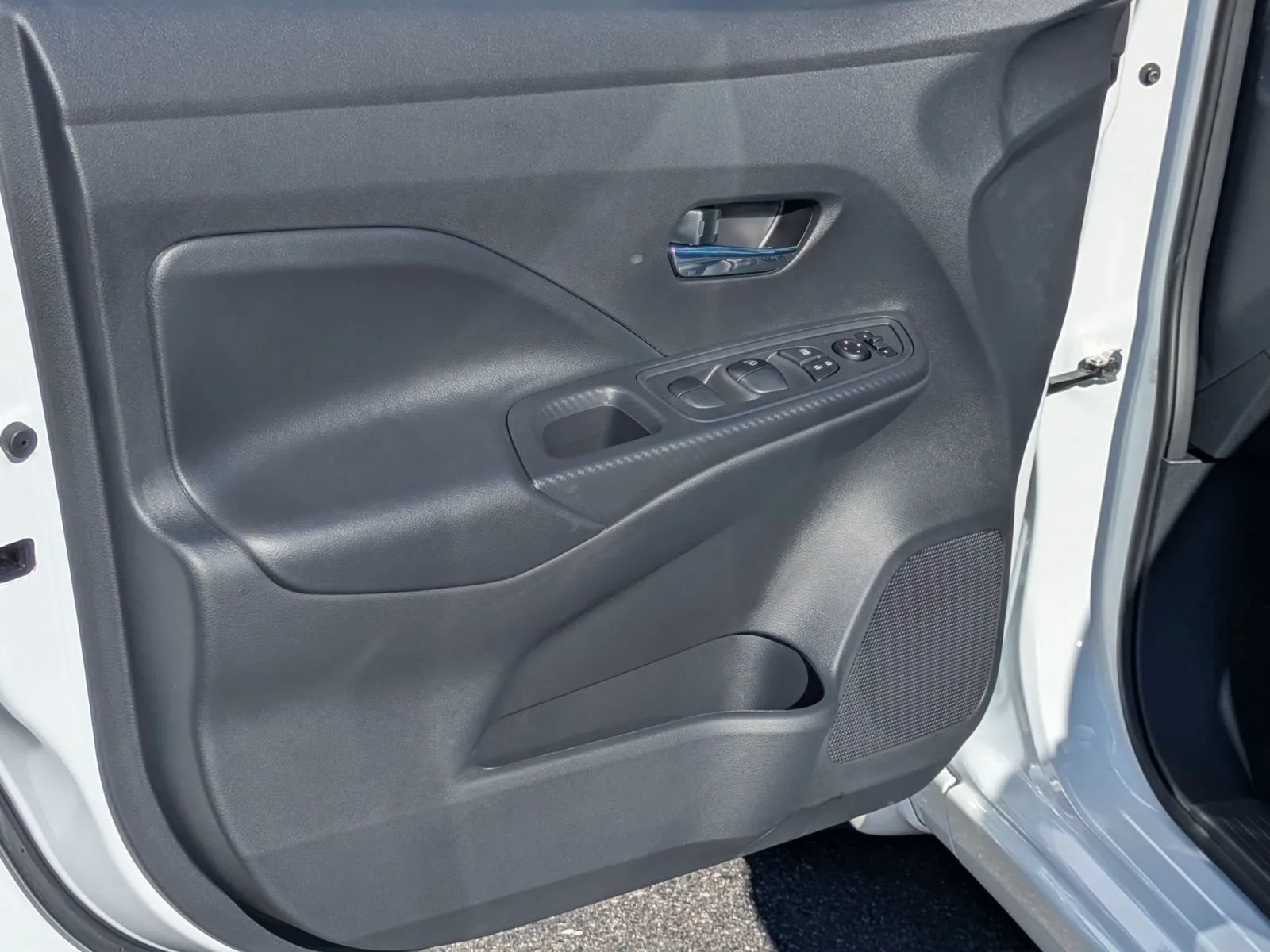 New 2025 Nissan Versa SV w/ Trunk Package FWD image 11