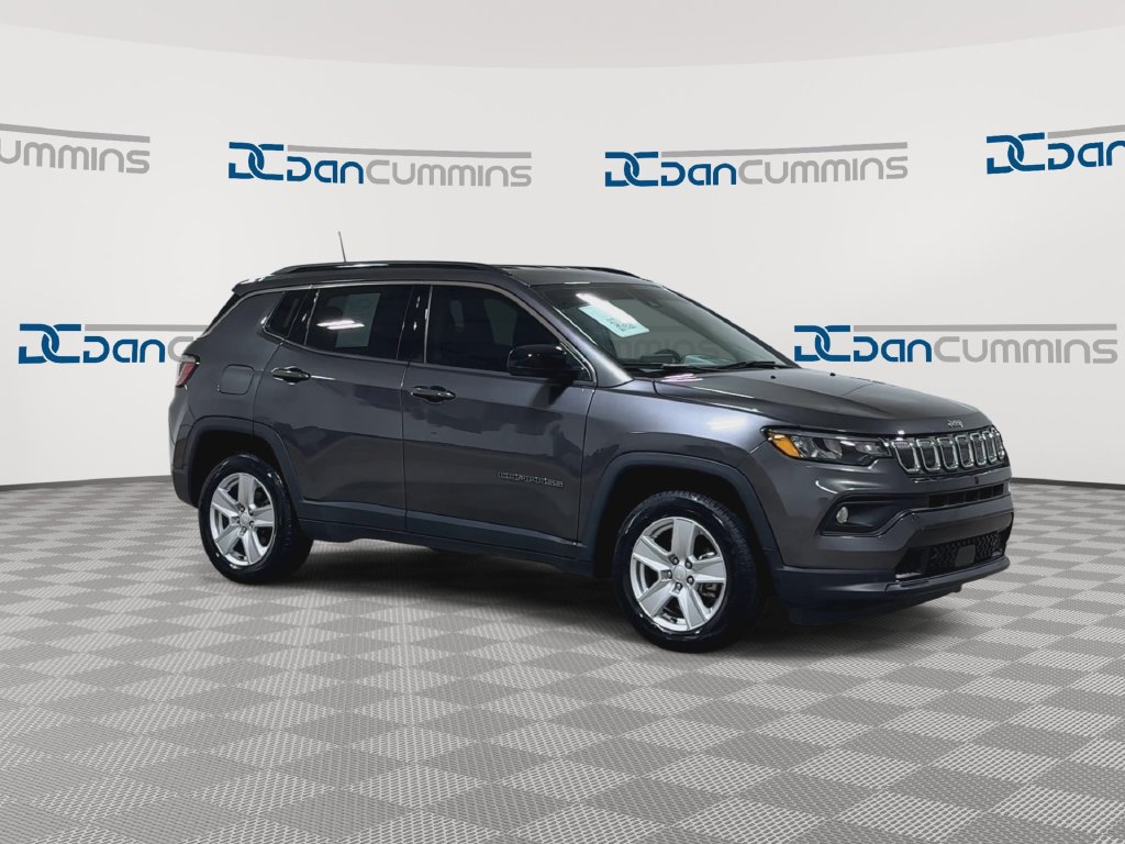 Used 2022 Jeep Compass Latitude AWD/4WD image 2