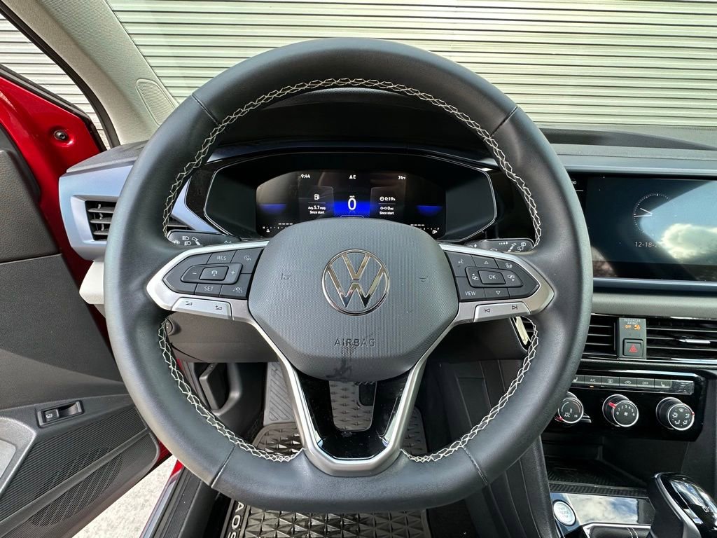 Used 2023 Volkswagen Taos SE image 15