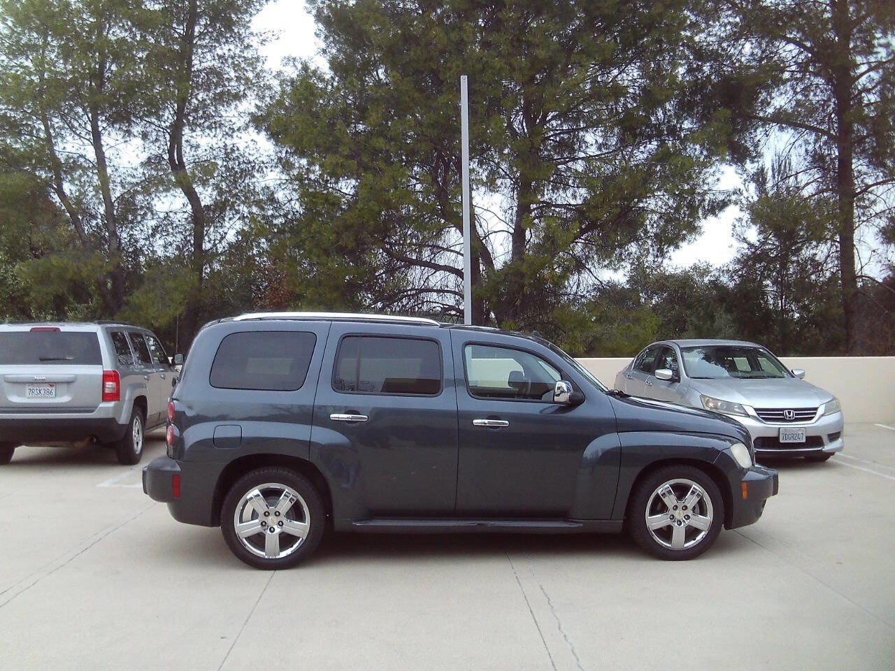 Used 2011 Chevrolet HHR LT w/ LT Preferred Equipment Group image 9