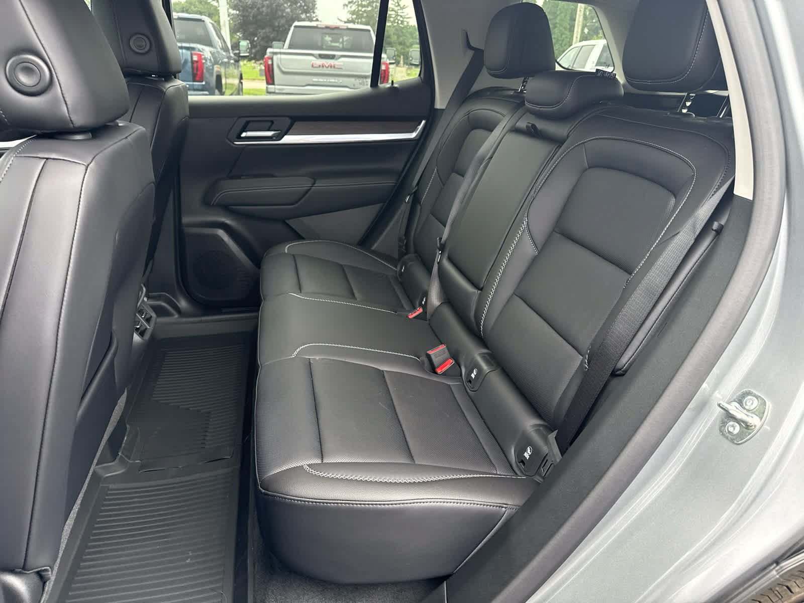 New 2027 GMC Terrain Denali w/ LPO, Floor Liner Package AWD/4WD image 25