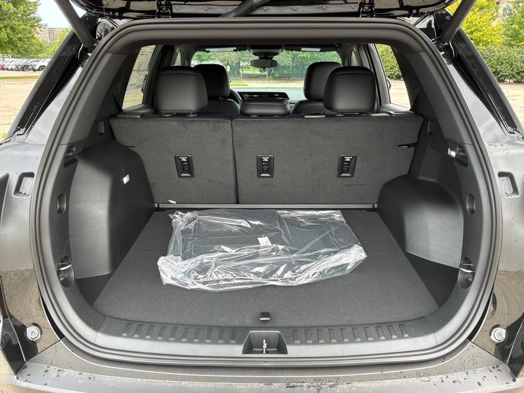New 2027 GMC Terrain Elevation w/ Elevation Premium Package AWD/4WD image 40