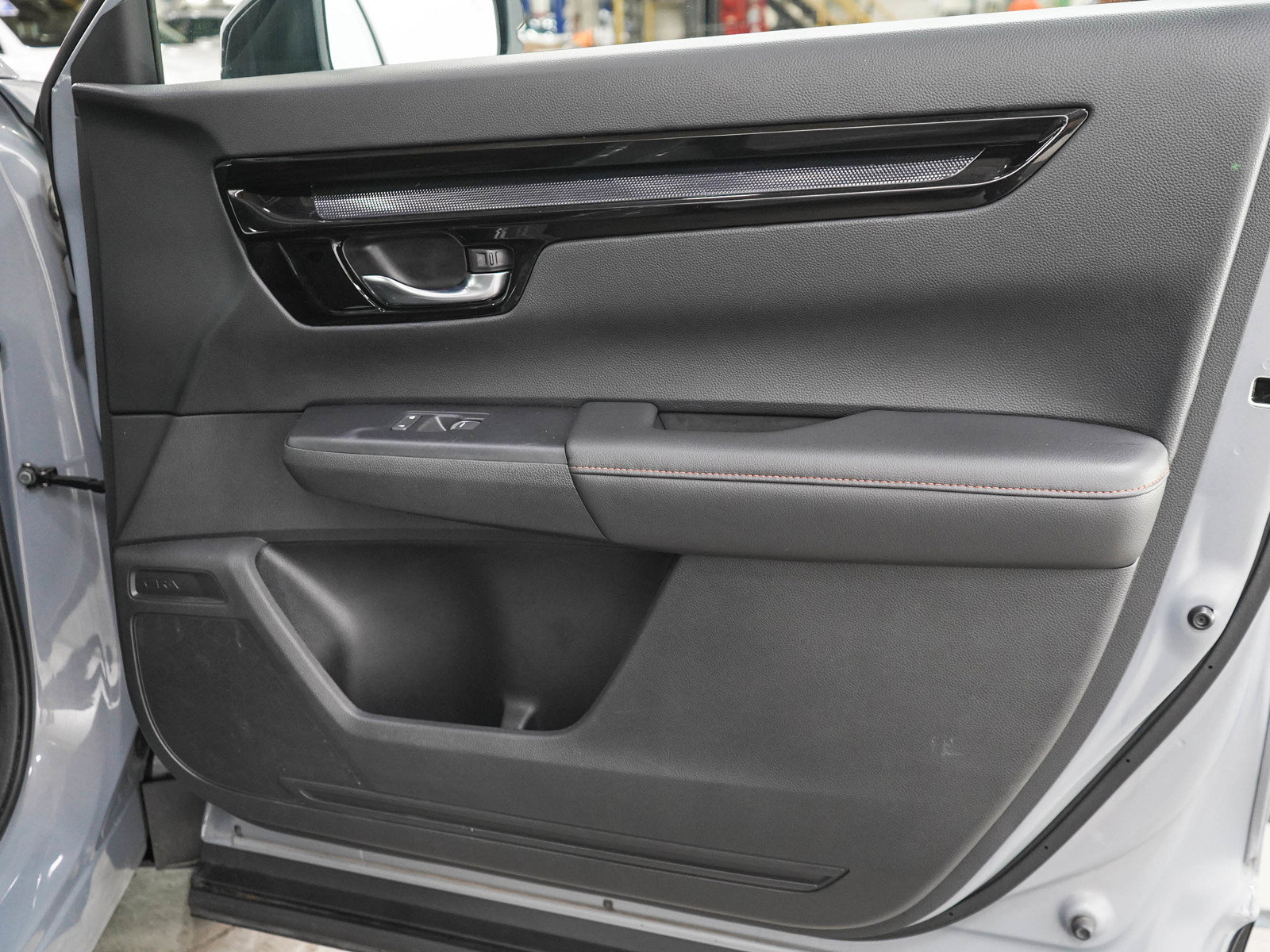 Used 2024 Honda CR-V Sport Touring image 9