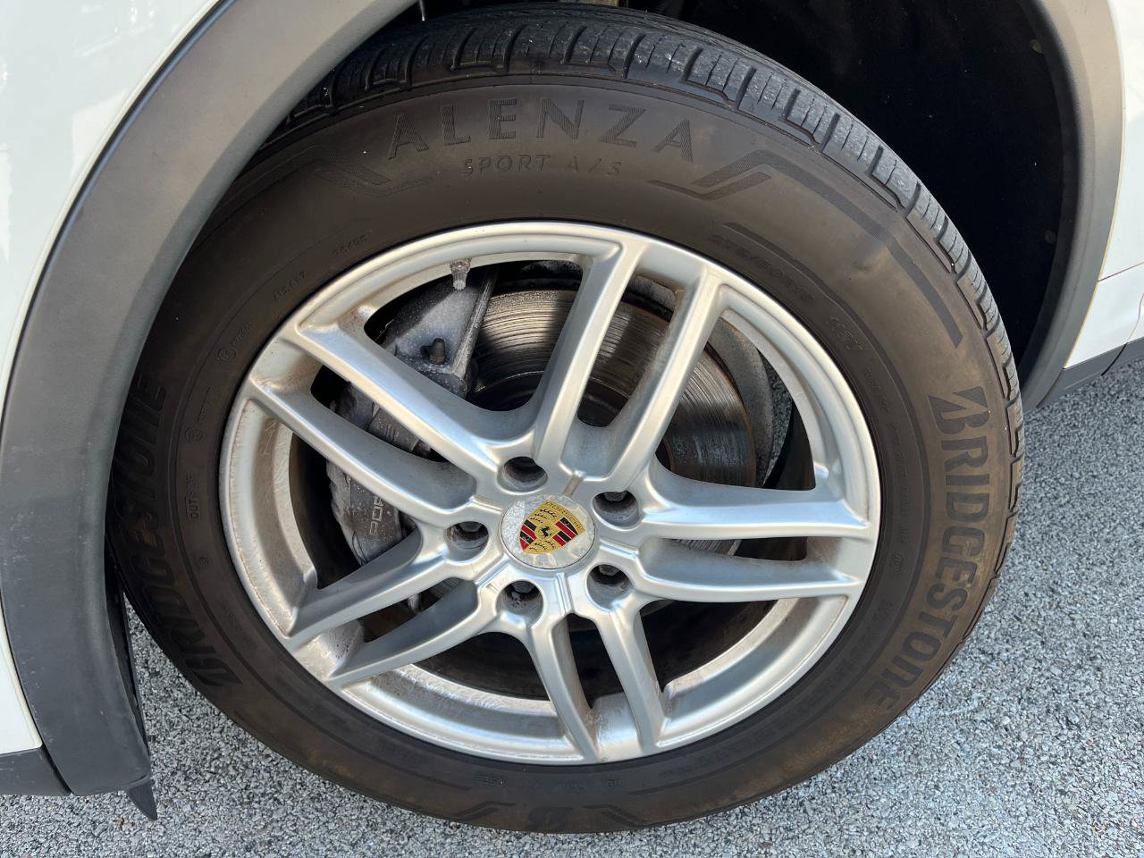 Used 2015 Porsche Cayenne Diesel AWD/4WD image 41