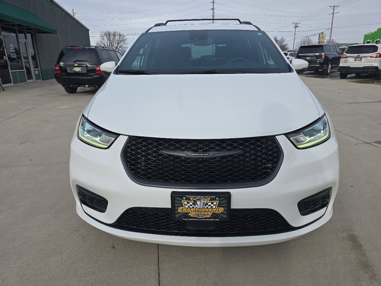 Used 2023 Chrysler Pacifica Touring w/ S Appearance Package image 11