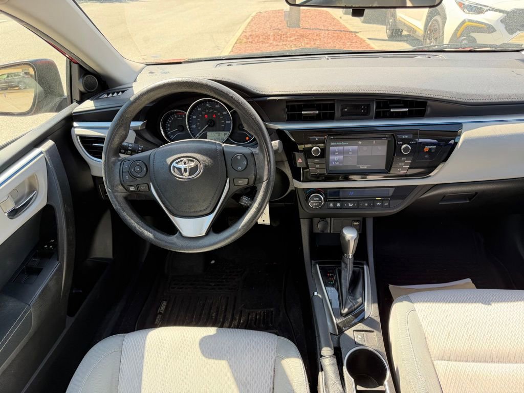 Used 2015 Toyota Corolla LE image 19