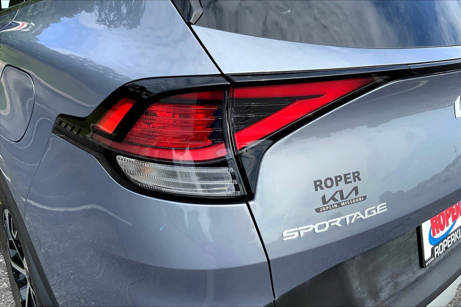 Used 2024 Kia Sportage EX image 27