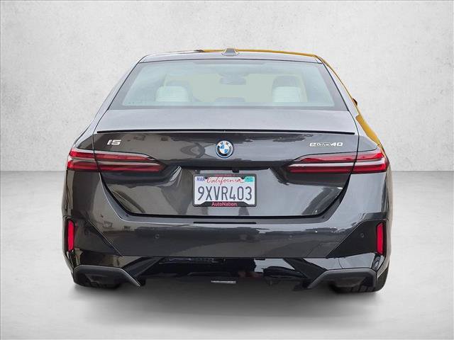 Used 2026 BMW i5 M60 w/ M Sport Package RWD image 7