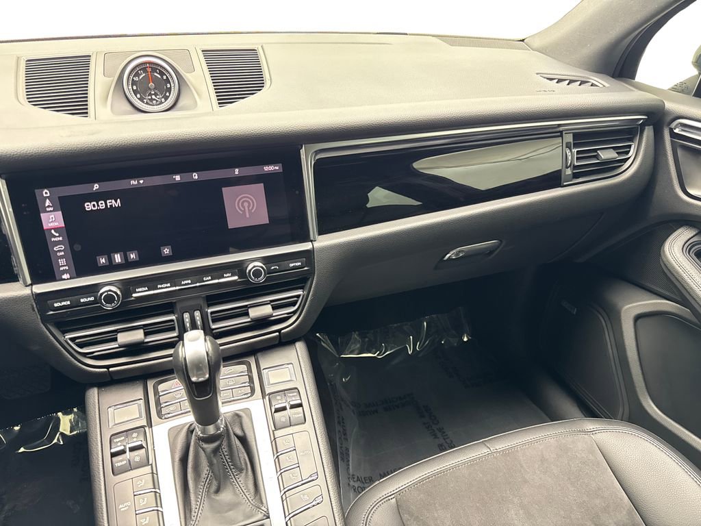 Used 2021 Porsche Macan image 55