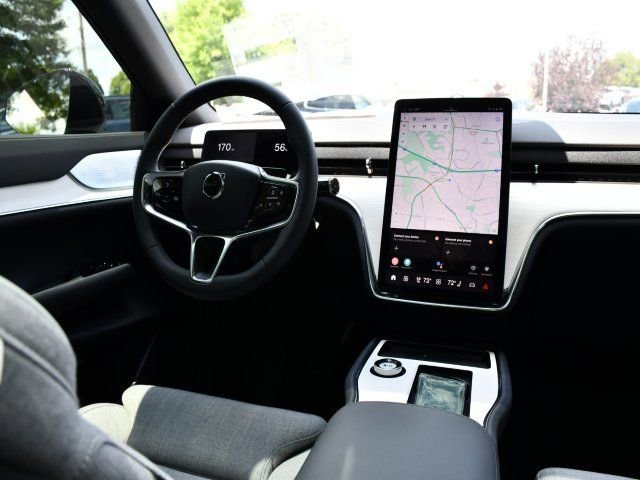 New 2025 Volvo EX90 Ultra AWD/4WD image 18
