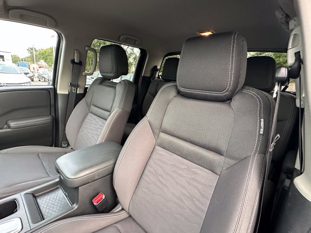Used 2022 Nissan Frontier SV AWD/4WD image 18
