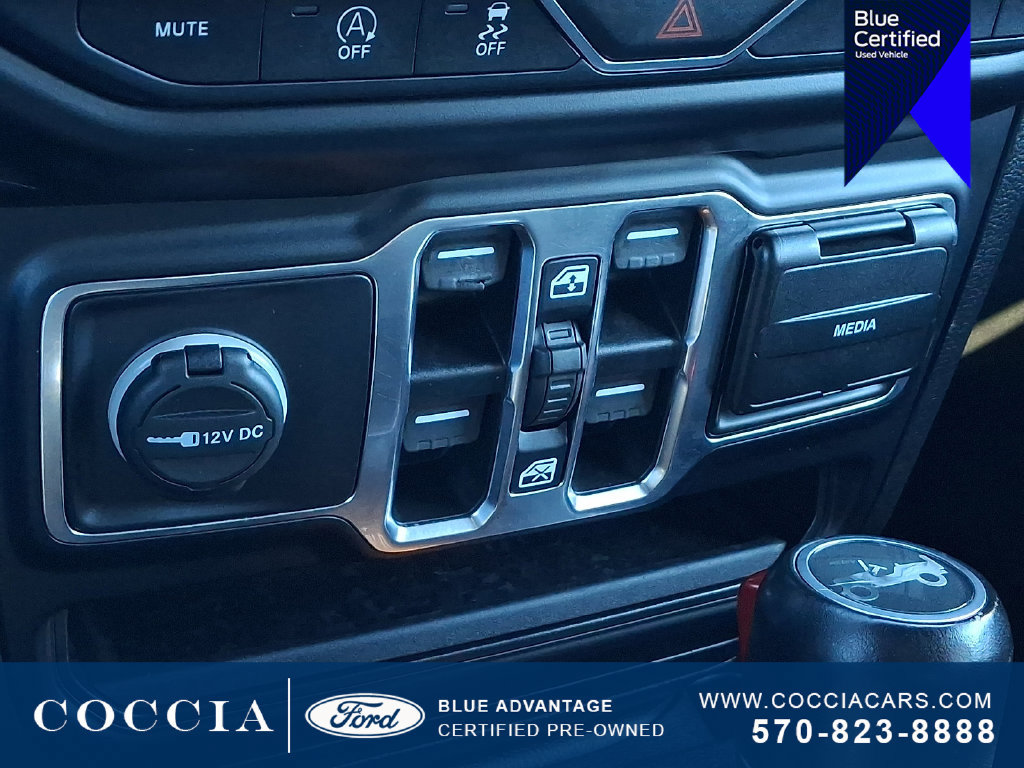 Used 2020 Jeep Wrangler Unlimited Sahara AWD/4WD image 25